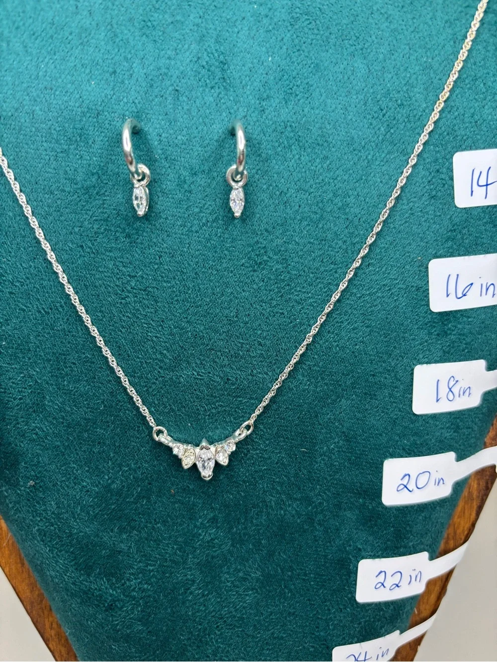Avon necklace matching